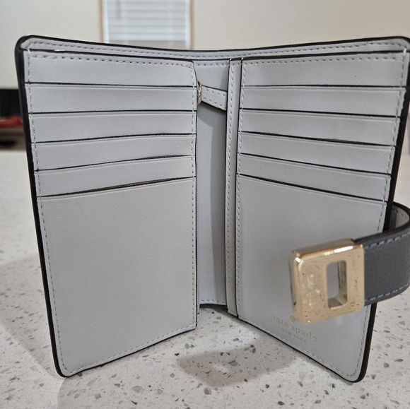 NWT Authentic Kate Spade wallet - Picture 8 of 9